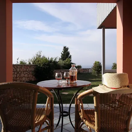 Mira Hotel