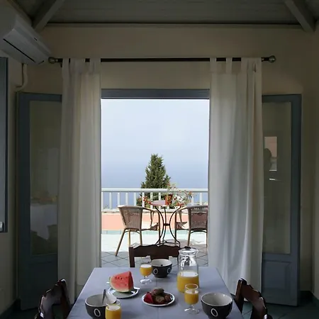 Mira Hotel 3*
