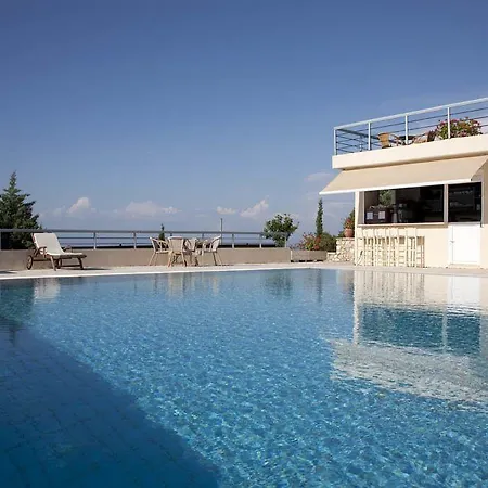 Mira Hotel 3*