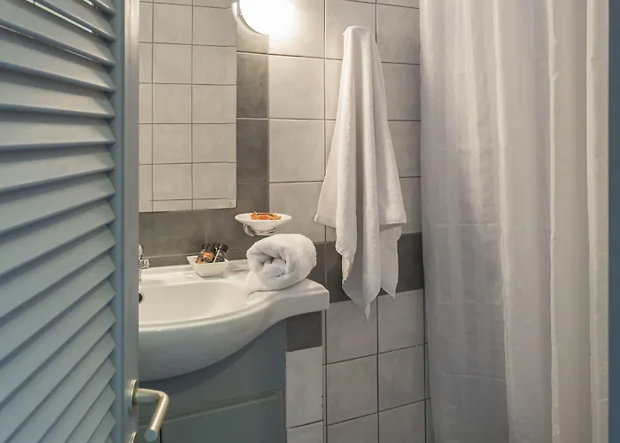 Mira Hotel