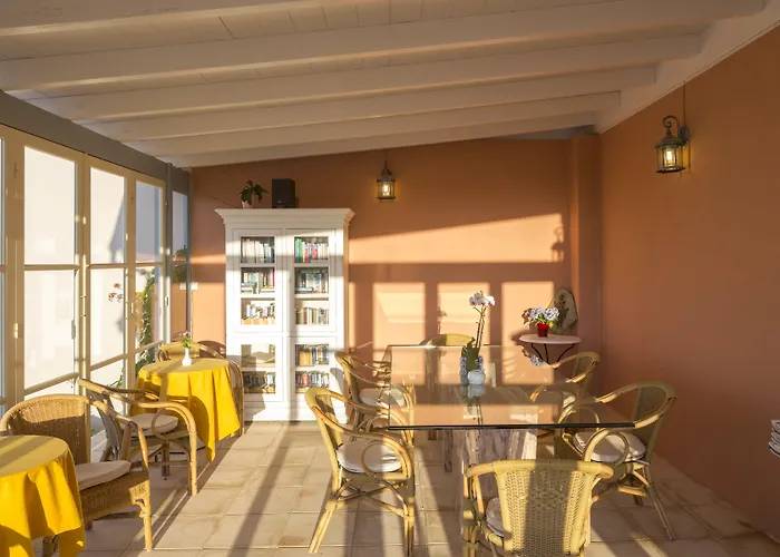 Hotel Mira